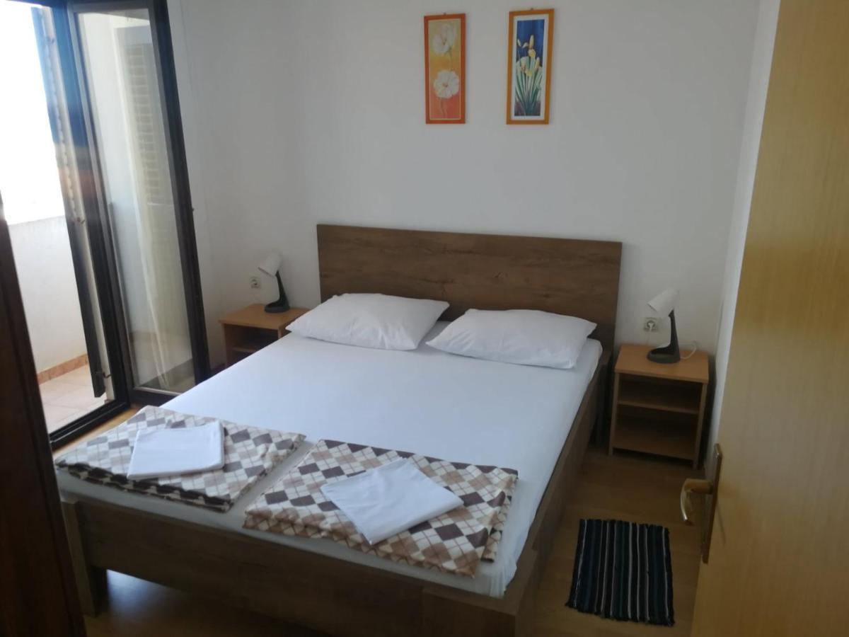 Apartamento Apartman Cemeljic Mandre Exterior foto