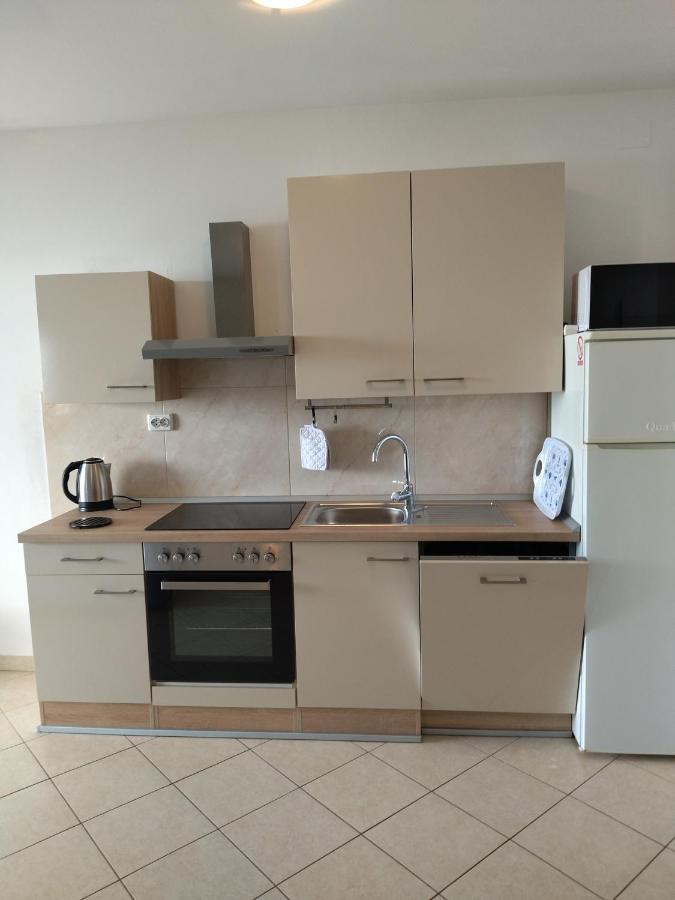 Apartamento Apartman Cemeljic Mandre Exterior foto