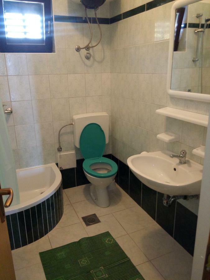 Apartamento Apartman Cemeljic Mandre Exterior foto